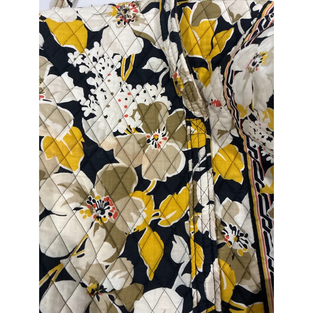 Vera Bradley Retired Dogwood Quilted Large Duffel Bag Yellow Floral Travel - Picture 2 of 9